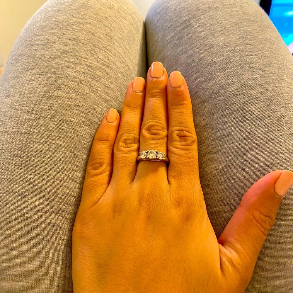 Diamond Ring - Picture 2 of 2